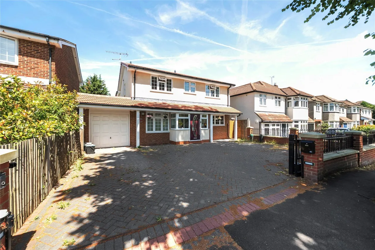 4 bed house for sale — The Avenue, Orpington, BR6