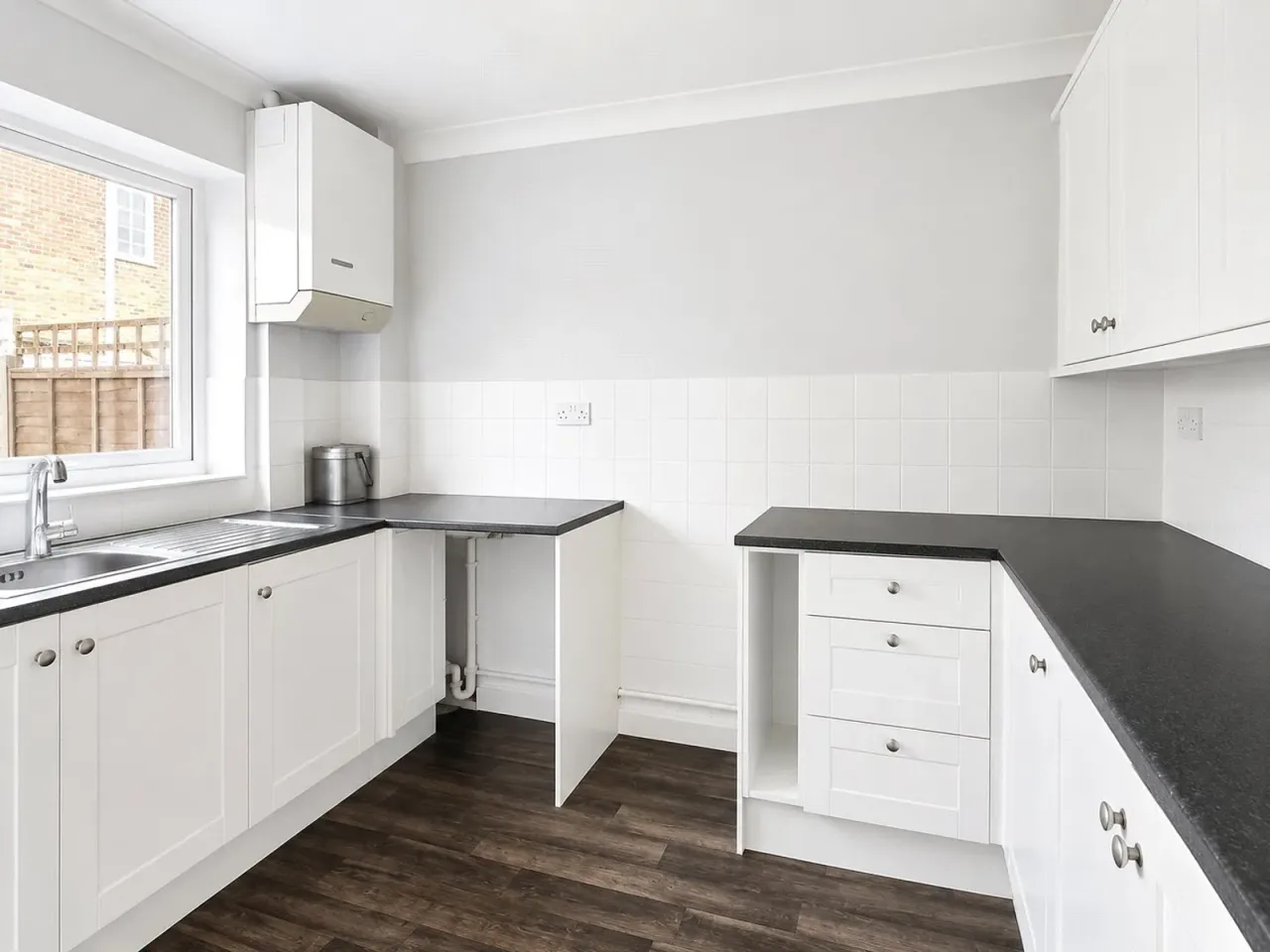 Southerden Close, Hailsham, BN27, photo 2