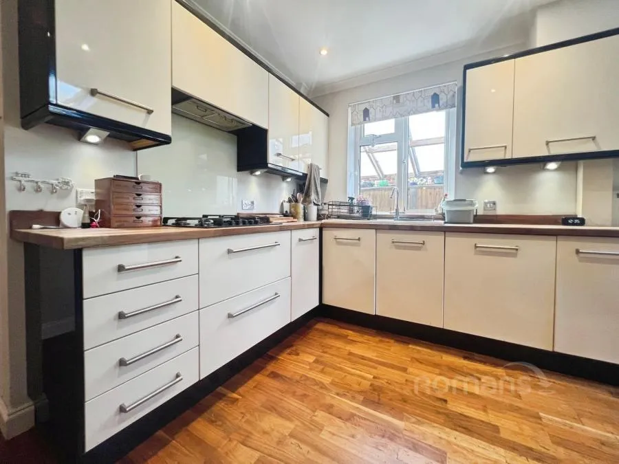 Brighton Road, Aldershot, GU12, photo 9