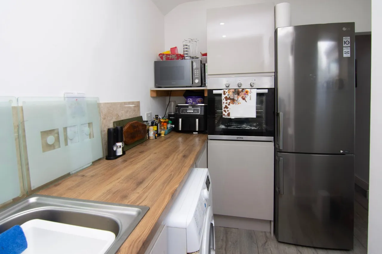 Hindley Crescent, Barnton, CW8, photo 6