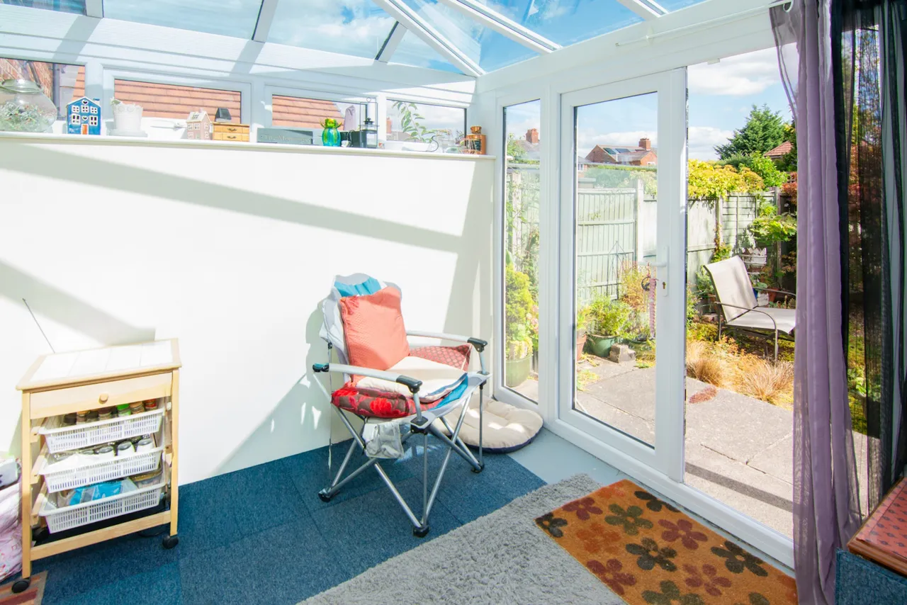 Hindley Crescent, Barnton, CW8, photo 2