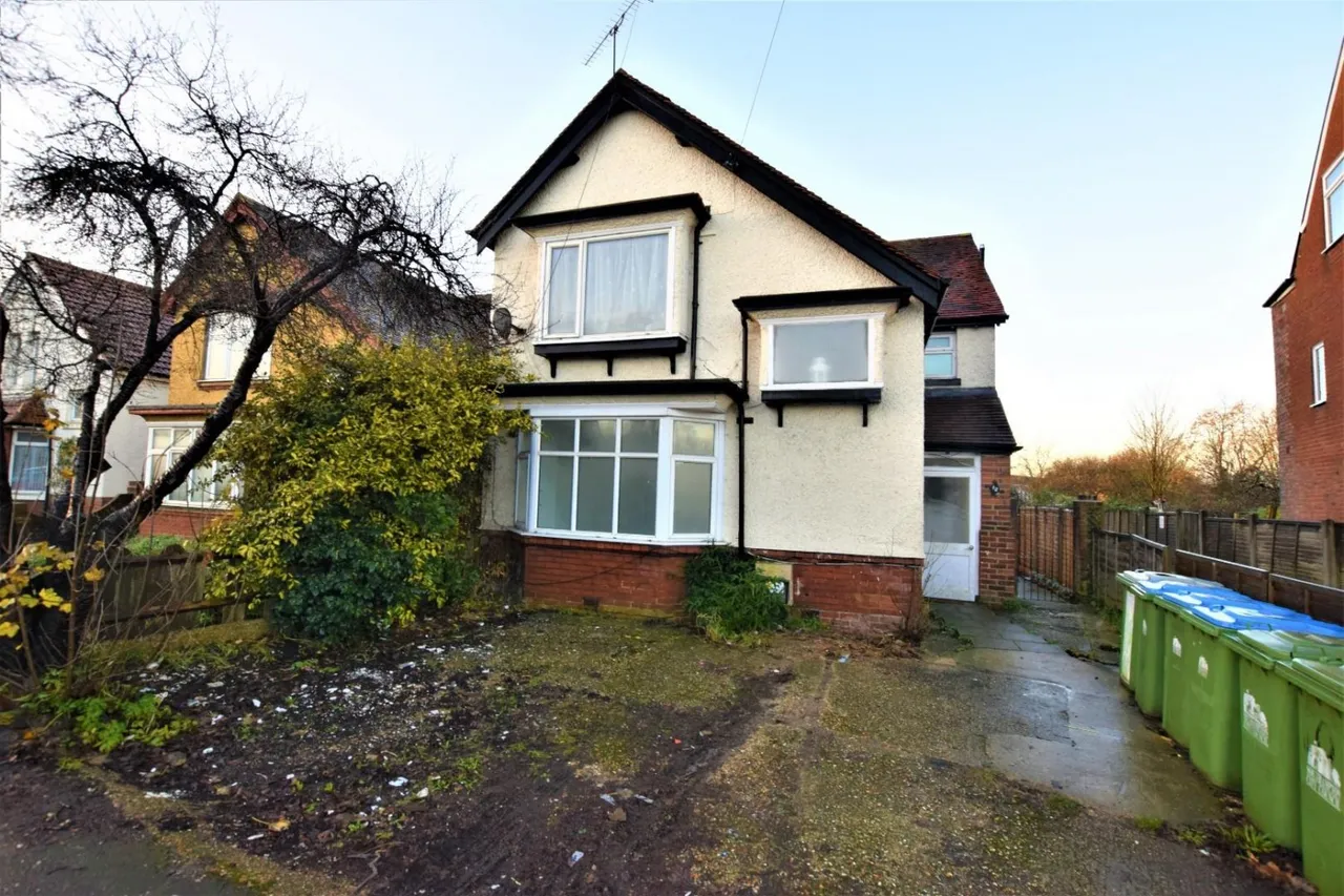 1 bed flat for sale — Flat 1 12 Athelstan Road, Southampton
