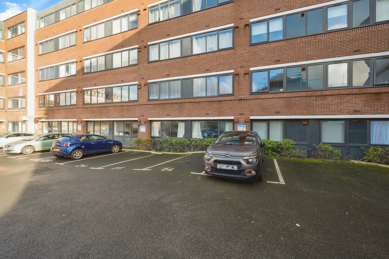 Southampton Road, Eastleigh, photo 6