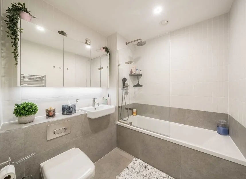 Middle Road, Hanwell, W7, photo 7