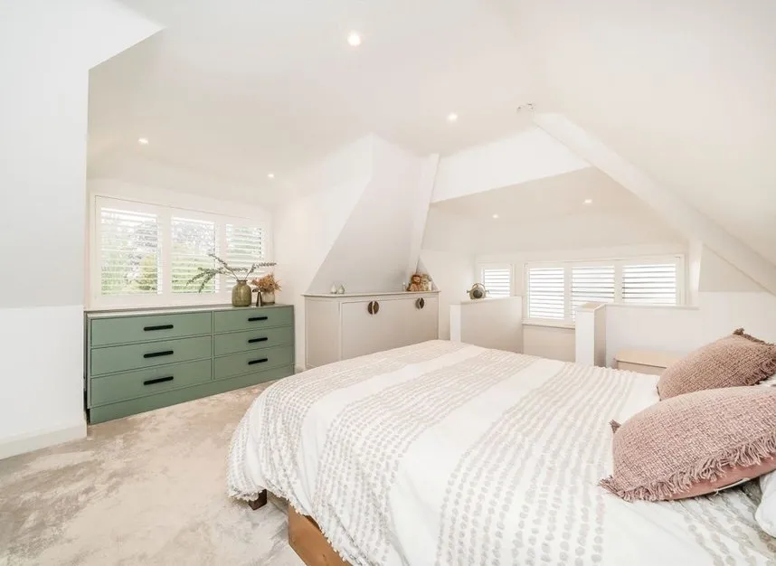 Portsmouth Road, Thames Ditton, KT7, photo 8