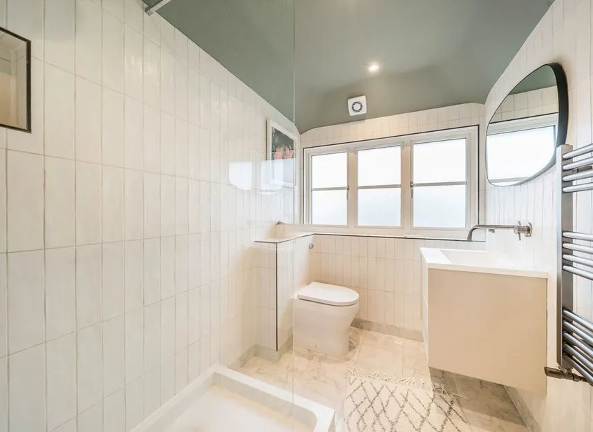 Portsmouth Road, Thames Ditton, KT7, photo 11