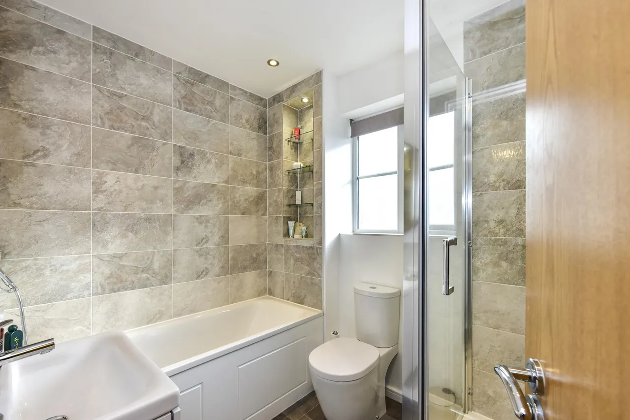 Woodlark Walk, Goldthorpe, S63, photo 14