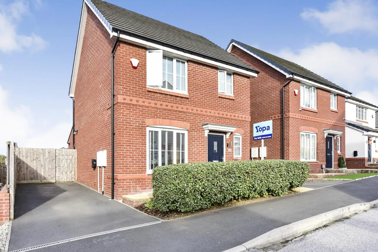 3 bed house for sale, Woodlark Walk, Goldthorpe, S63