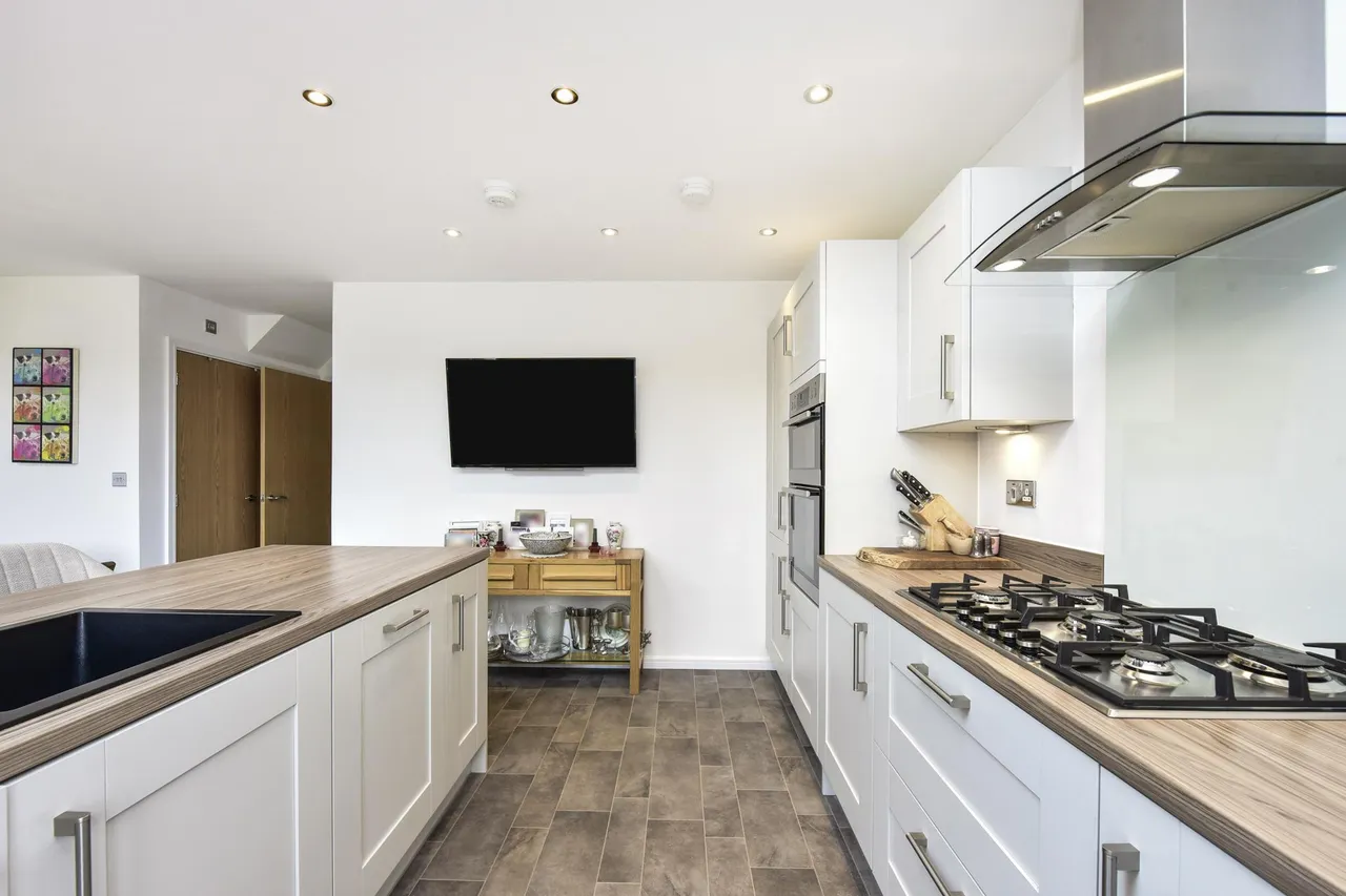 Woodlark Walk, Goldthorpe, S63, photo 22