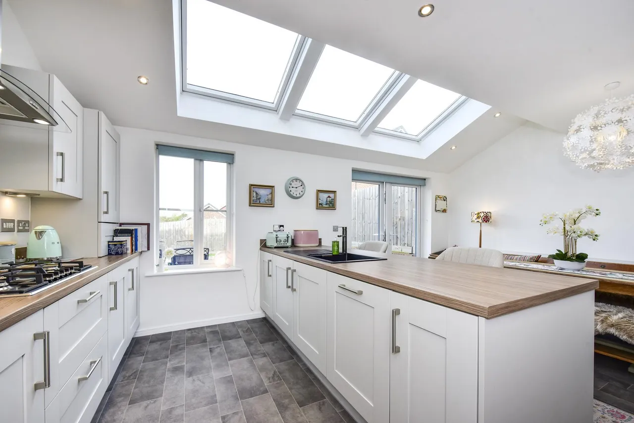 Woodlark Walk, Goldthorpe, S63, photo 9
