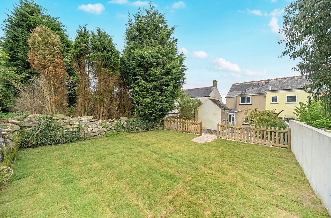 3 bed property for sale — Central Treviscoe, St. Austell, Cornwall, PL26