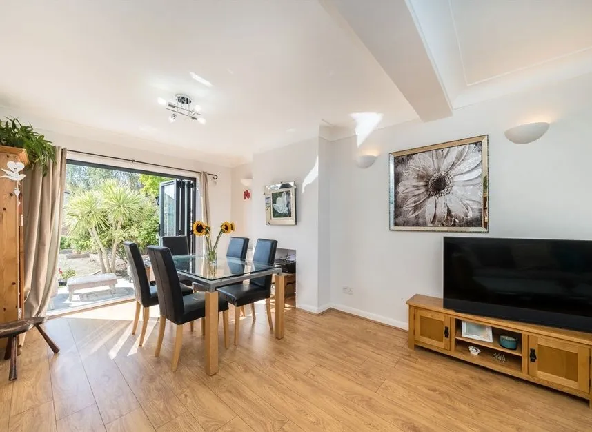 Ravenswood Avenue, Surbiton, KT6, photo 4