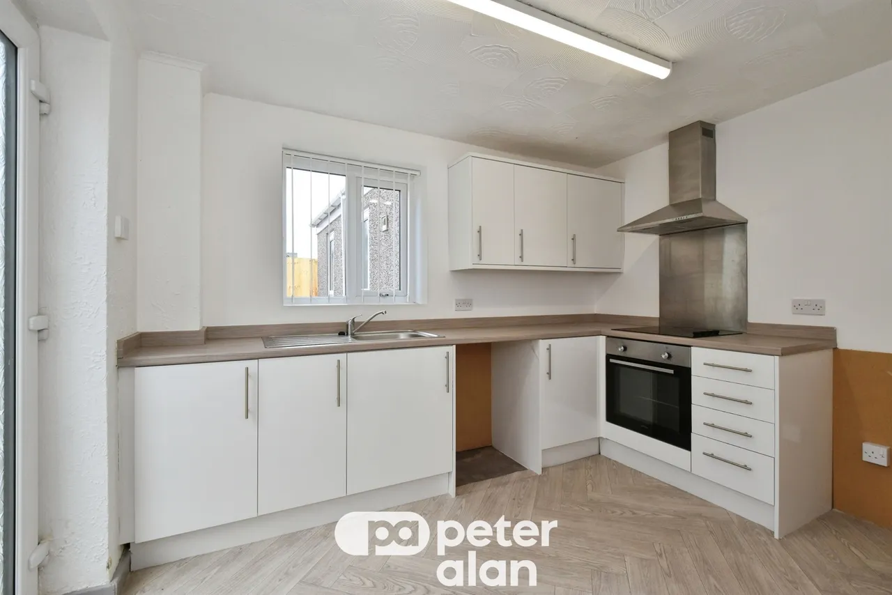 Derwent Drive, Aberdare, CF44, photo 2