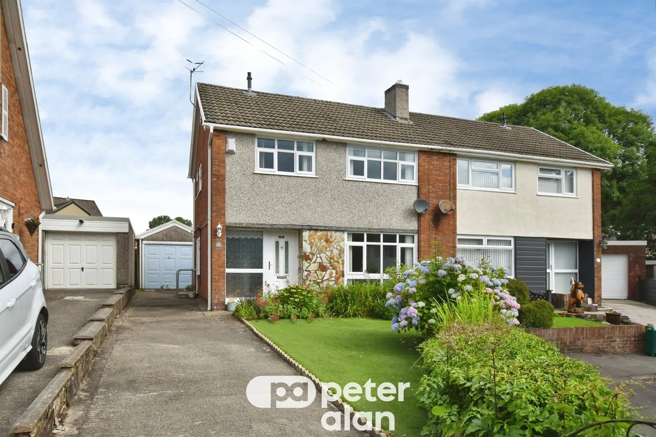 3 bed house for sale, Derwent Drive, Aberdare, CF44