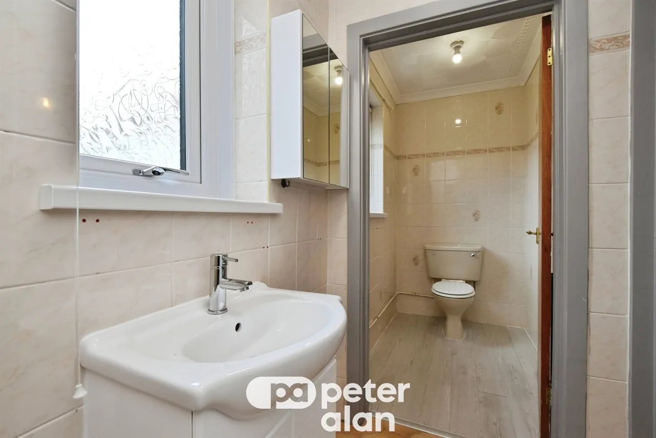 Derwent Drive, Aberdare, CF44, photo 11