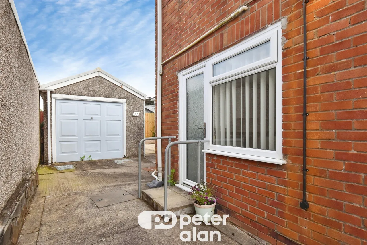 Derwent Drive, Aberdare, CF44, photo 17