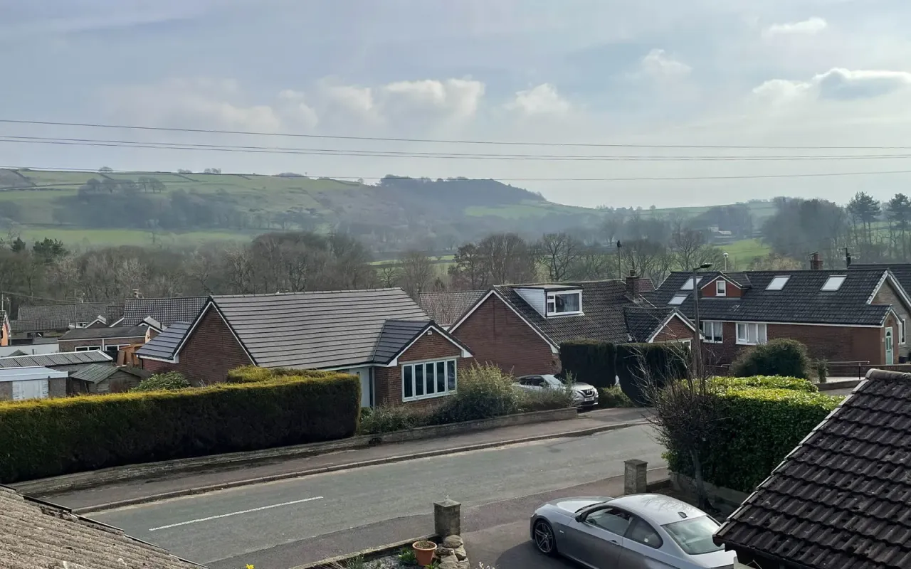 Birks Avenue Millhouse Green, photo 11