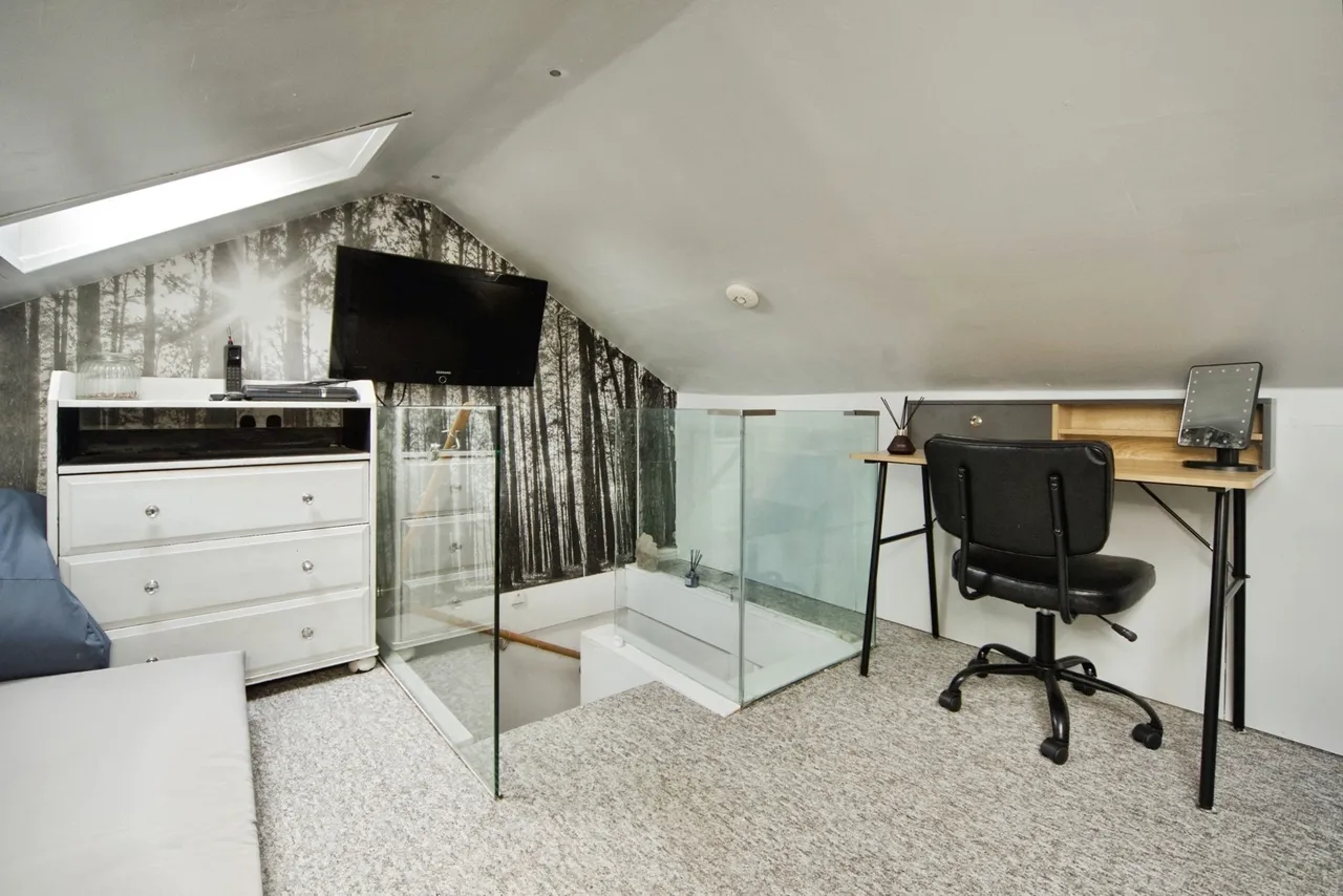 Helmsdale Close, Romford, RM1, photo 12