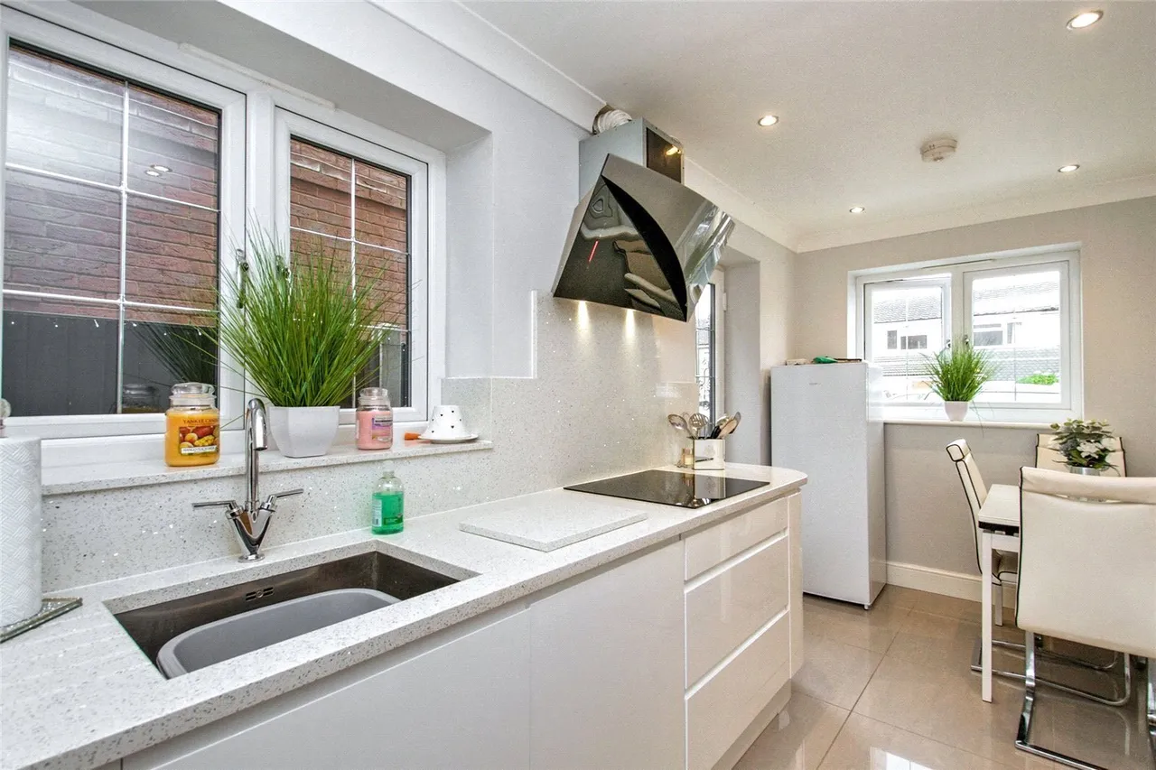 Portsea Road, Tilbury, Thurrock, Essex, RM18, photo 8