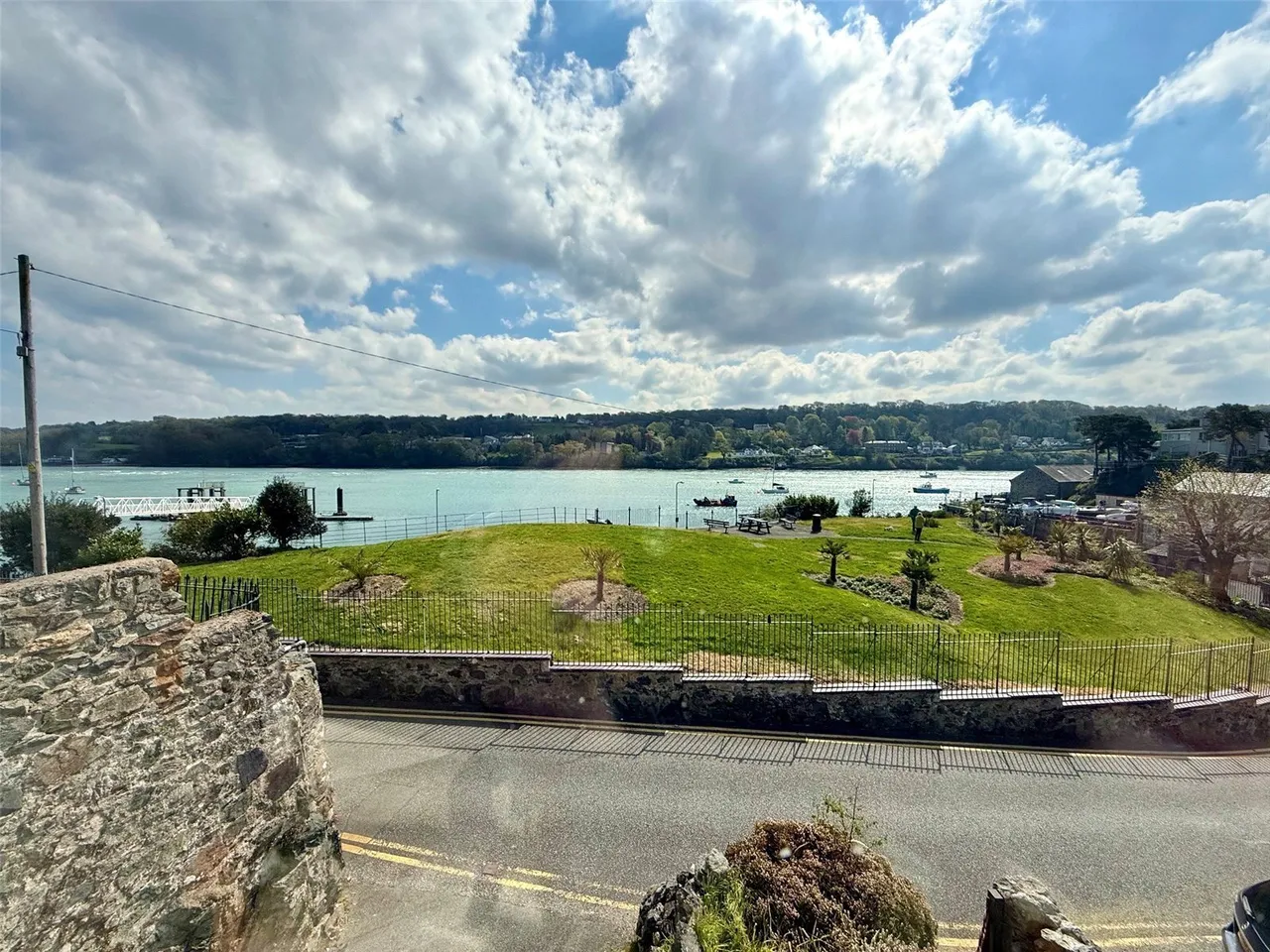 St. Georges Road, Menai Bridge, LL59, photo 6
