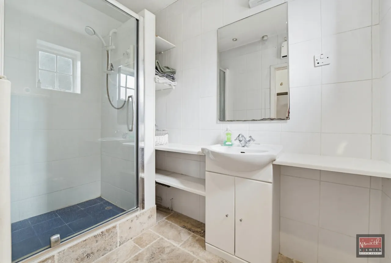 Cherry Orchard, Staines-upon-Thames, TW18, photo 24