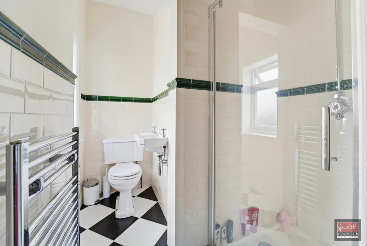 Cherry Orchard, Staines-upon-Thames, TW18, photo 17