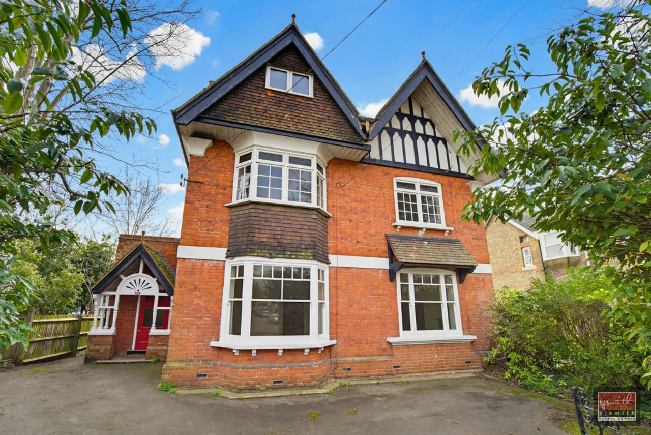7 bed house for sale, Cherry Orchard, Staines-upon-Thames, TW18