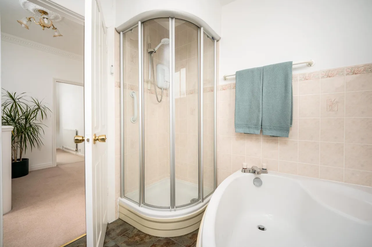 Bustleholme Avenue, West Bromwich, B71, photo 24