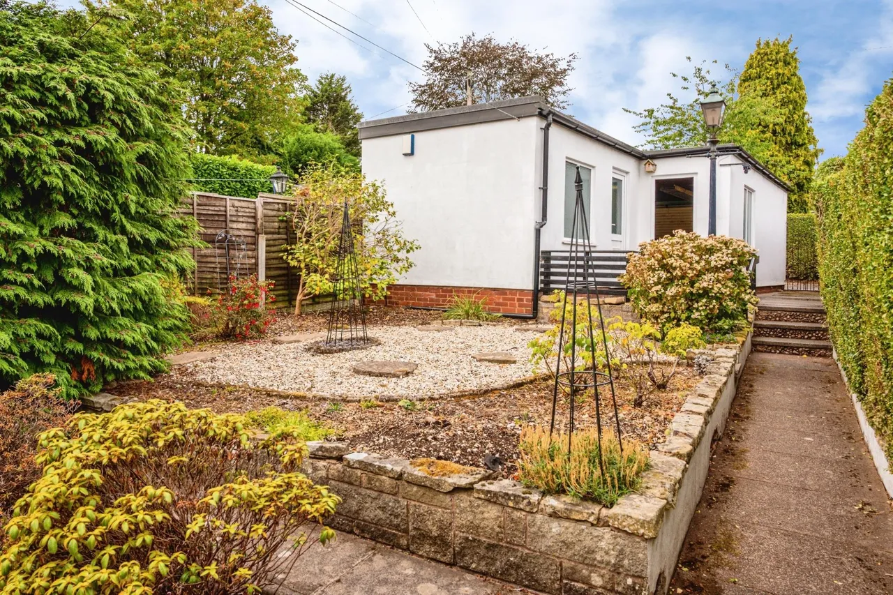Bustleholme Avenue, West Bromwich, B71, photo 28