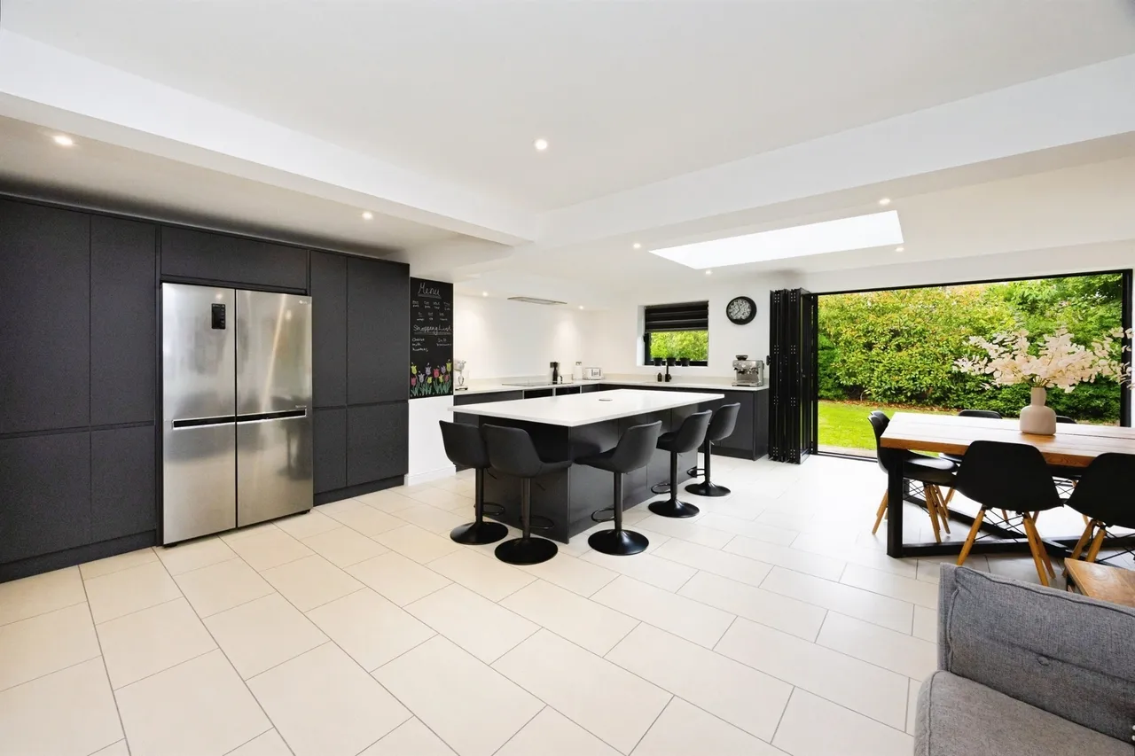 Acorn Close, Kingsnorth, Ashford, photo 2