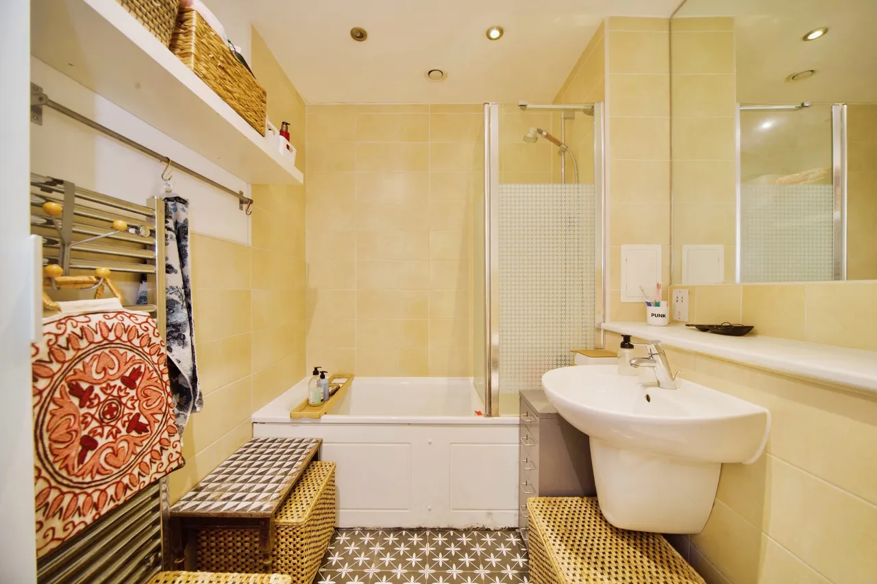 Ward Lane, London, E9, photo 11