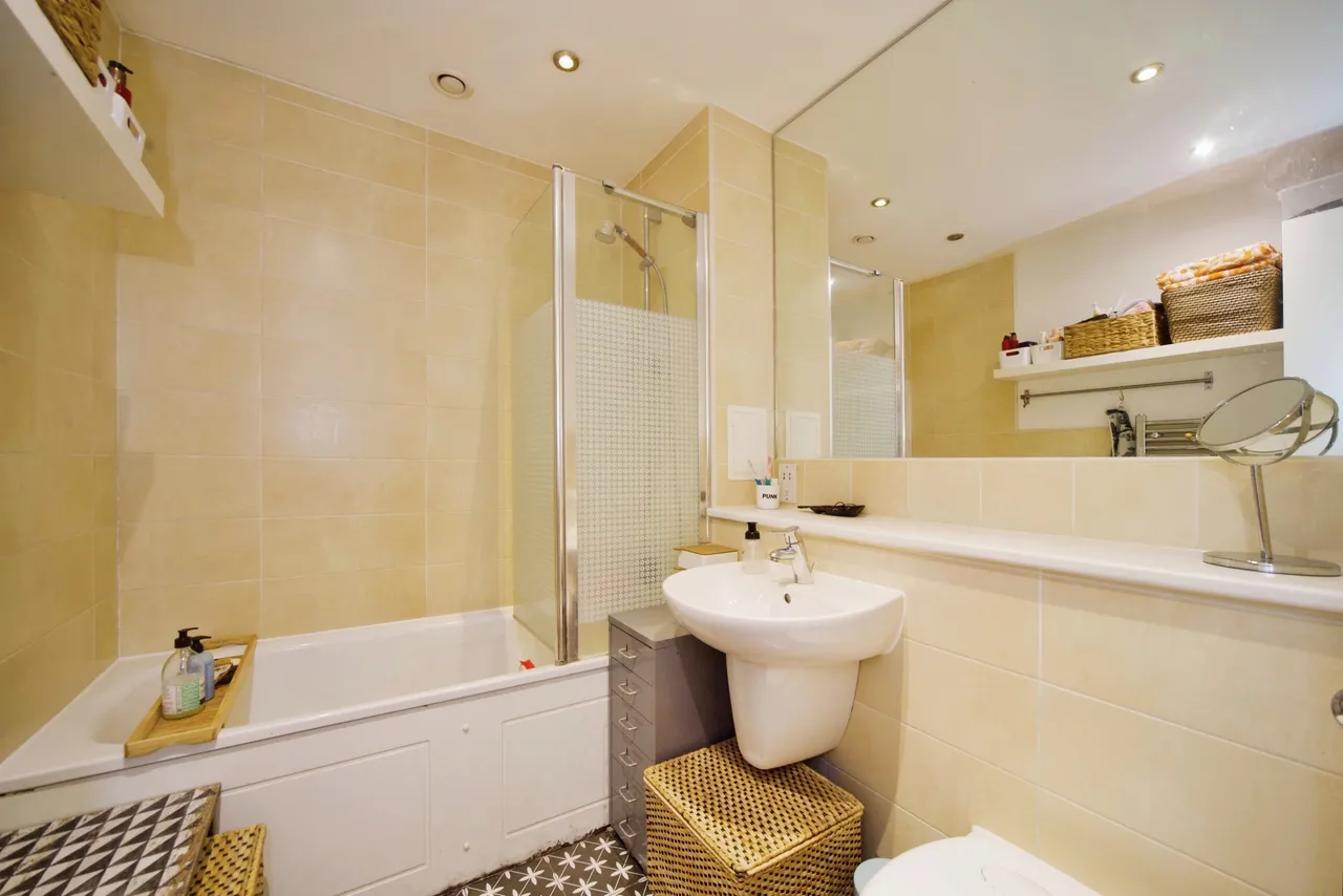 Ward Lane, London, E9, photo 12