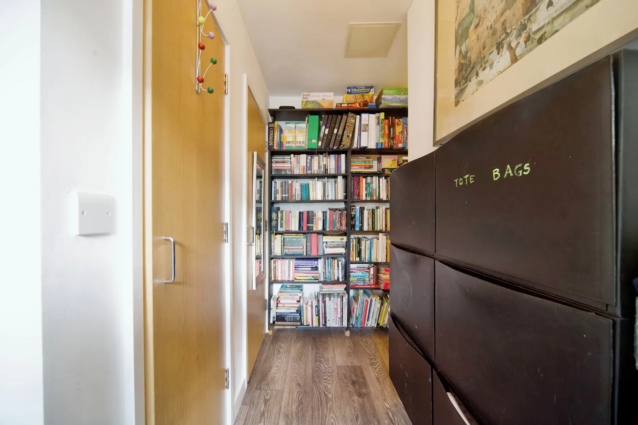 Ward Lane, London, E9, photo 17