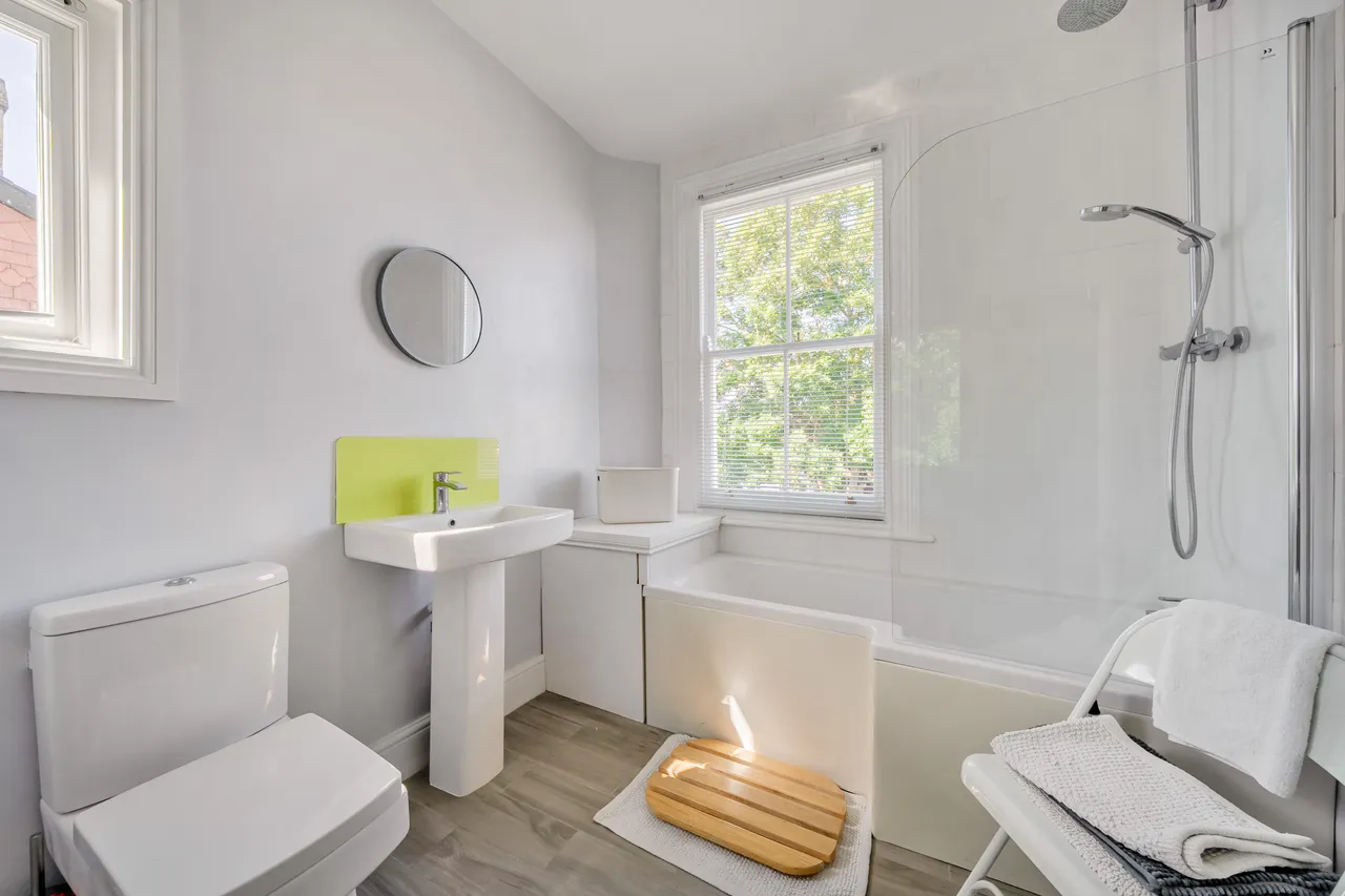 Ray Lea Road, Maidenhead, SL6, photo 8