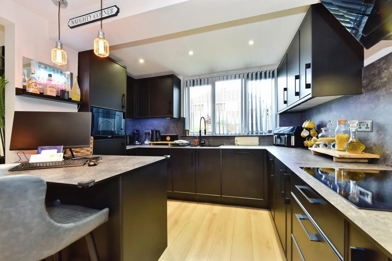 Myers Grove Lane, Sheffield, South Yorkshire, S6, photo 4