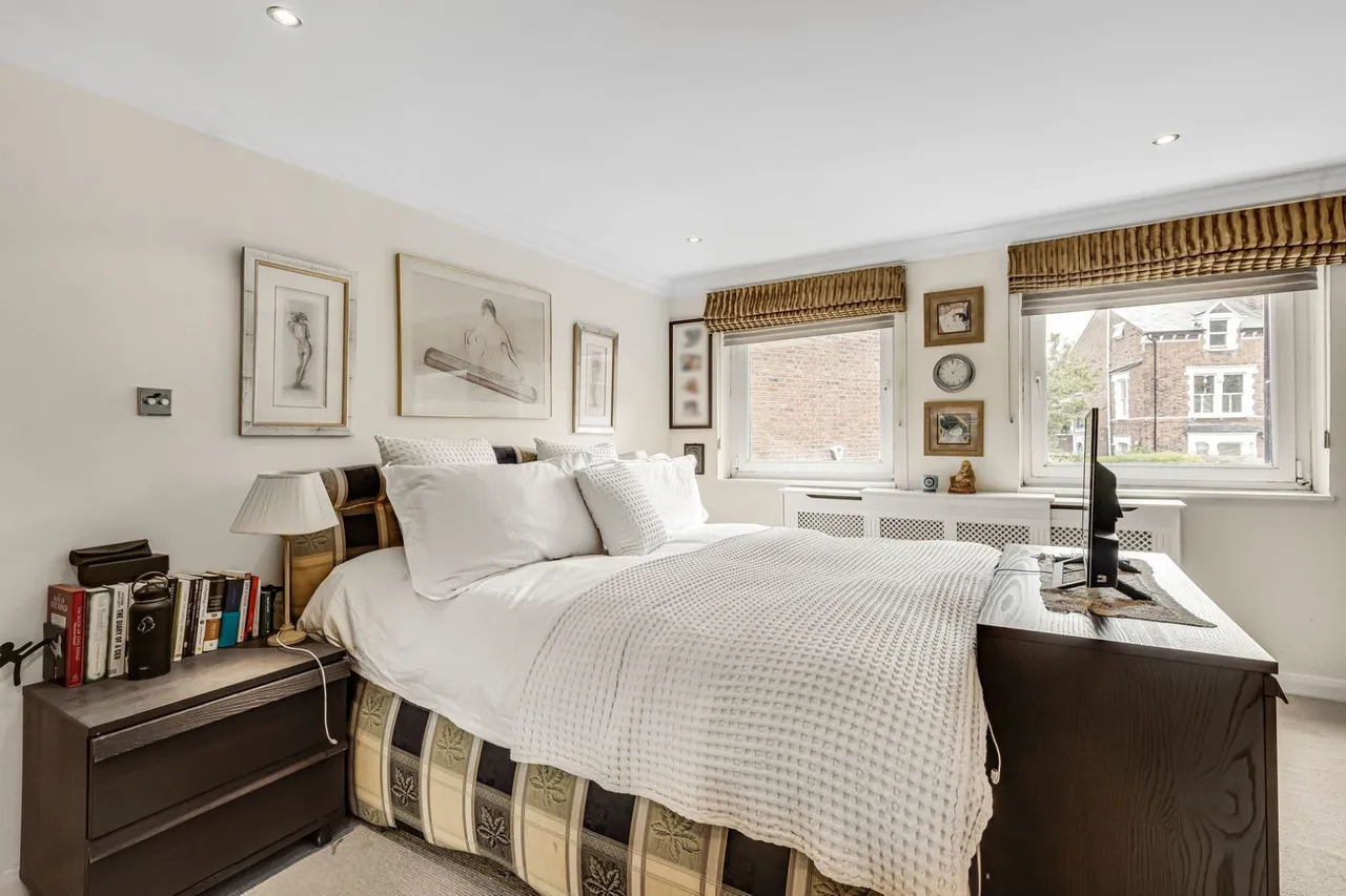 Cromwell Avenue, London, N6, photo 12