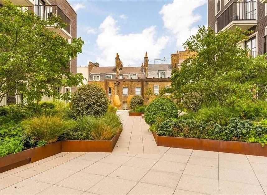 Cleveland Street, Fitzorvia & Covent Garden, W1T, photo 10