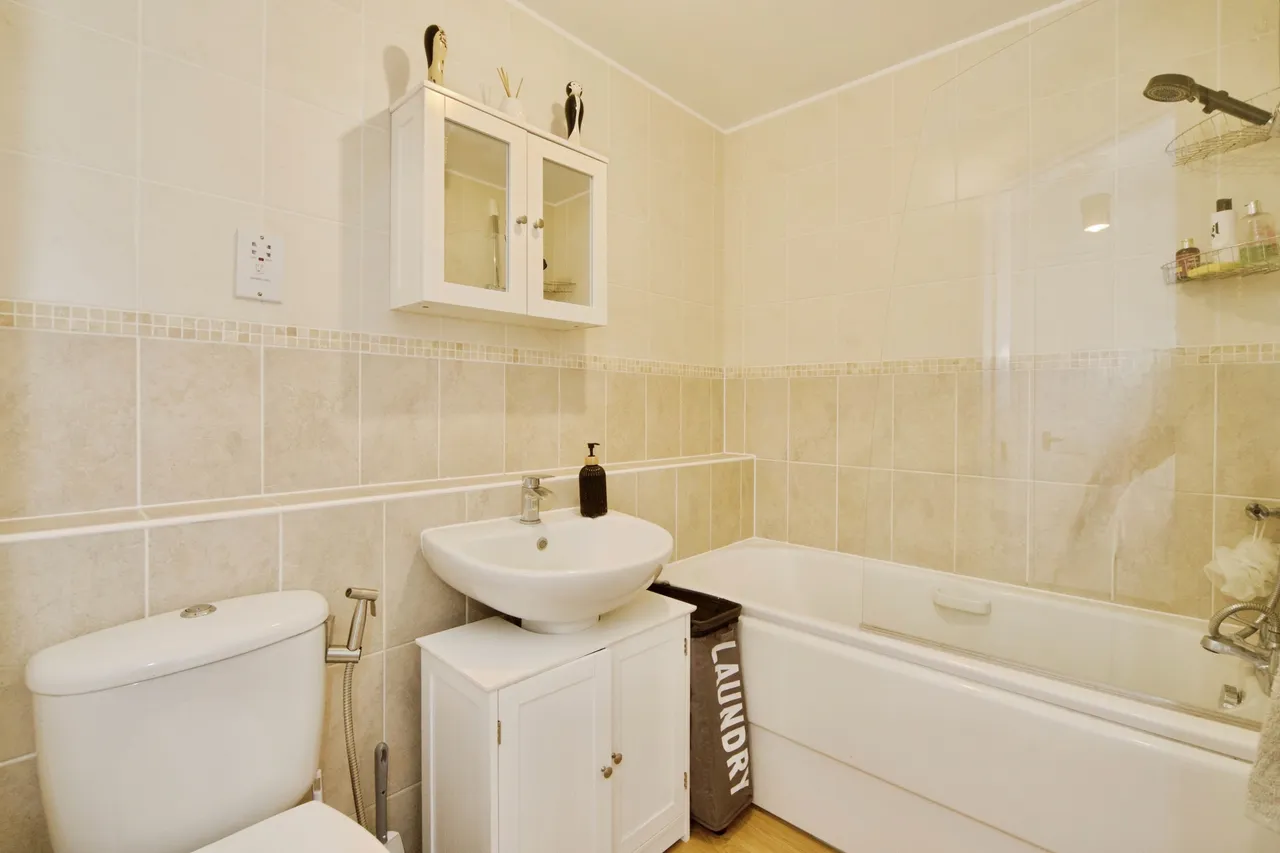 Enstone Road, Enfield, EN3, photo 14