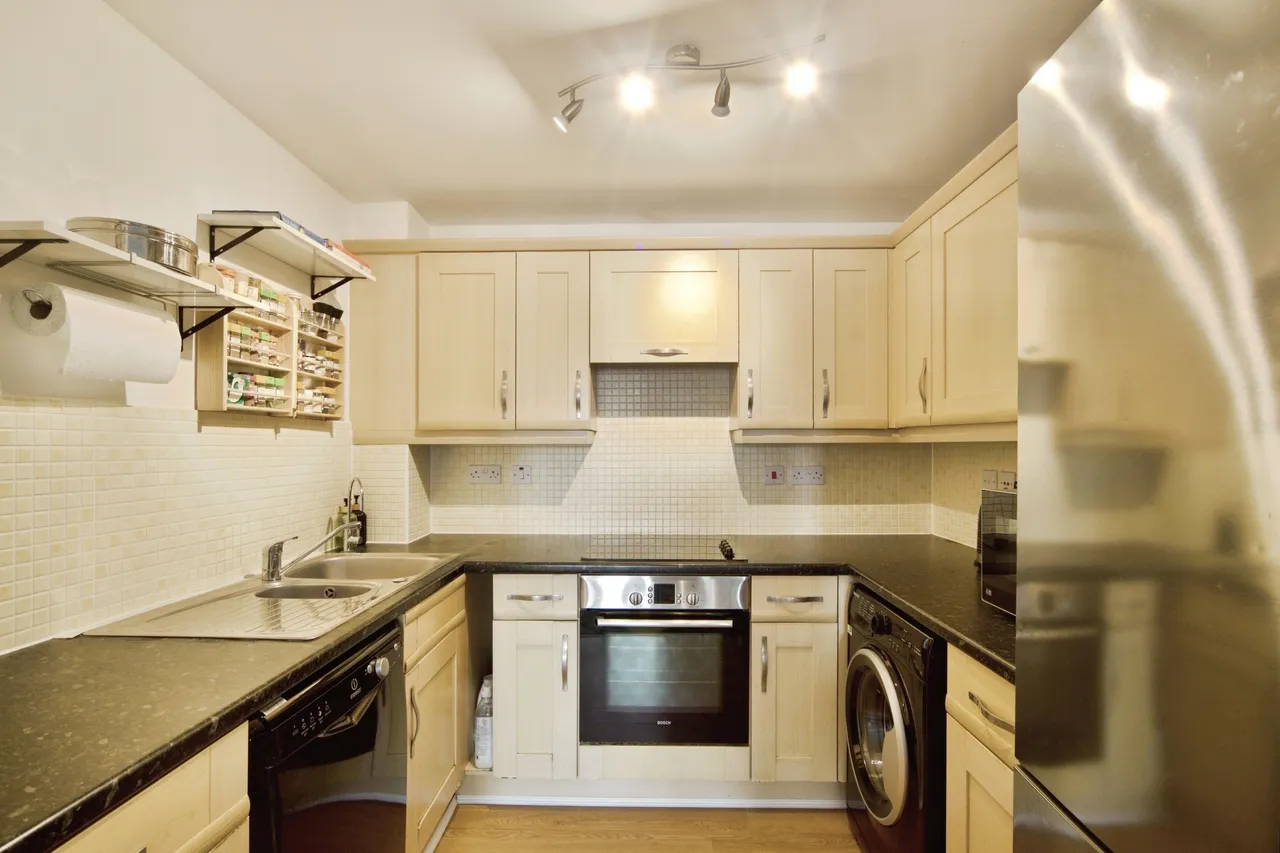 Enstone Road, Enfield, EN3, photo 4