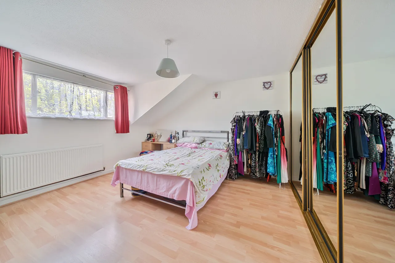 Hillside Road, Northwood, HA6, photo 10
