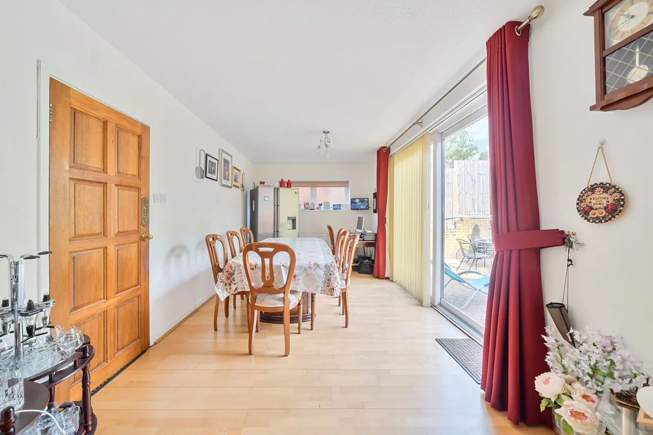 Hillside Road, Northwood, HA6, photo 5