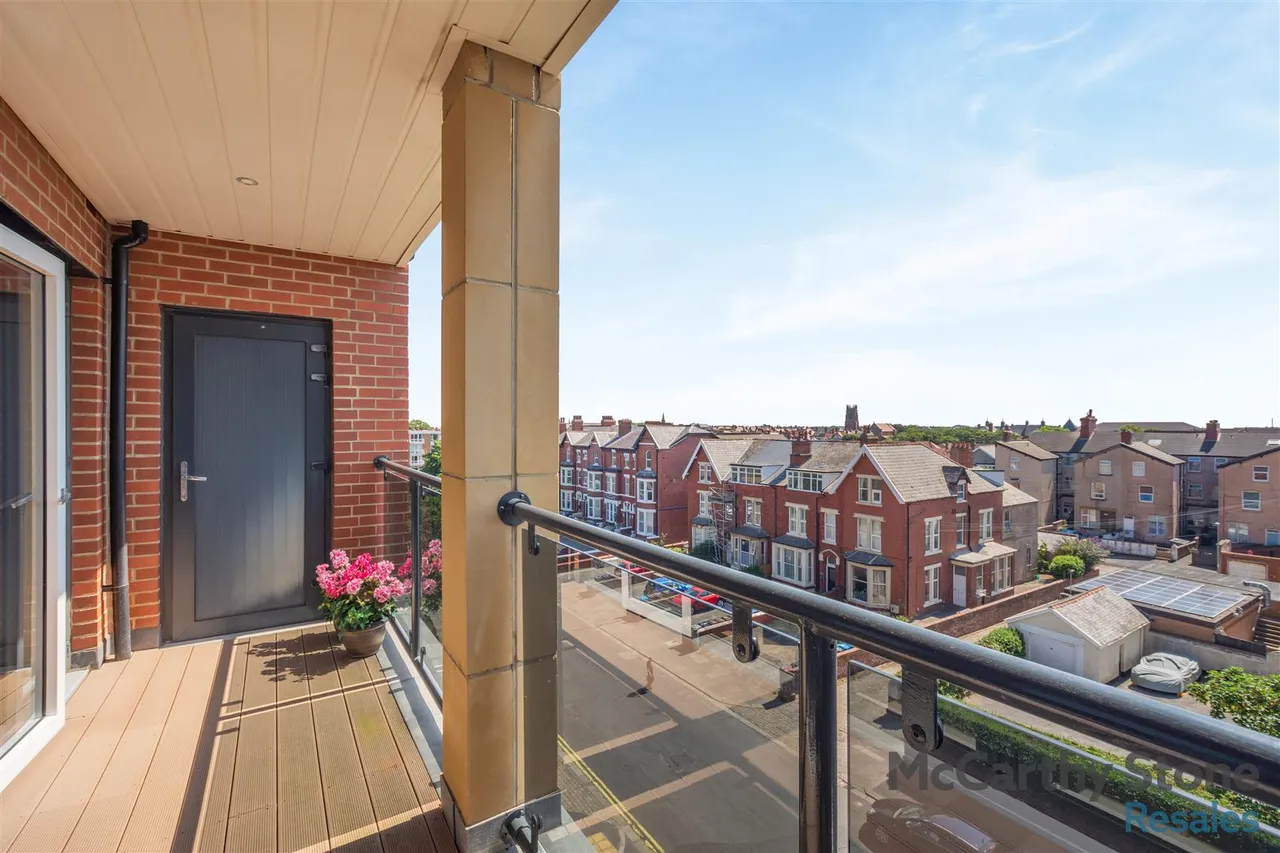 South Promenade, Lytham St. Annes, FY8, photo 28