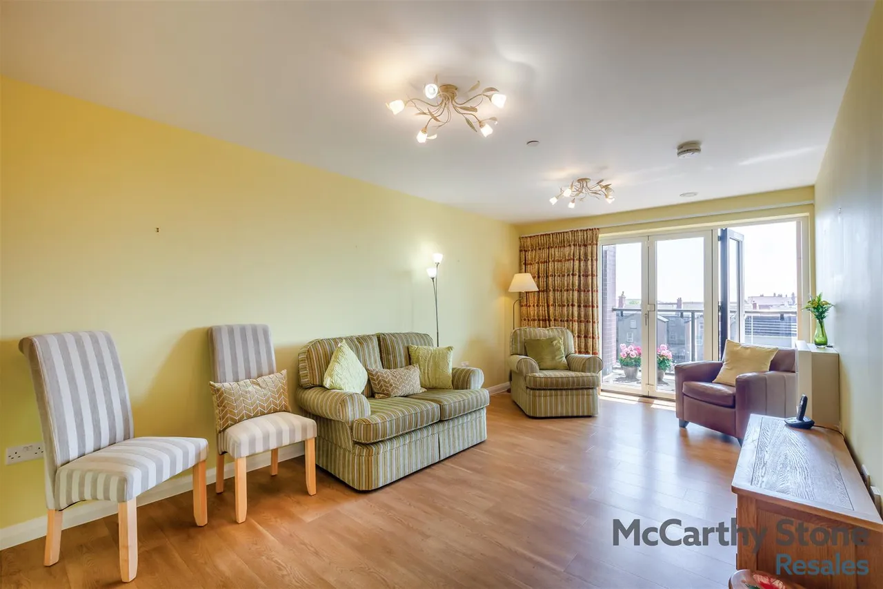 South Promenade, Lytham St. Annes, FY8, photo 2