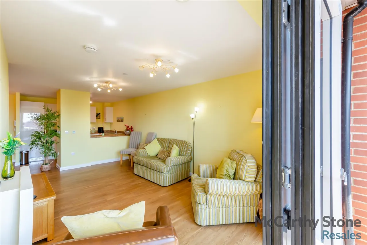 South Promenade, Lytham St. Annes, FY8, photo 36