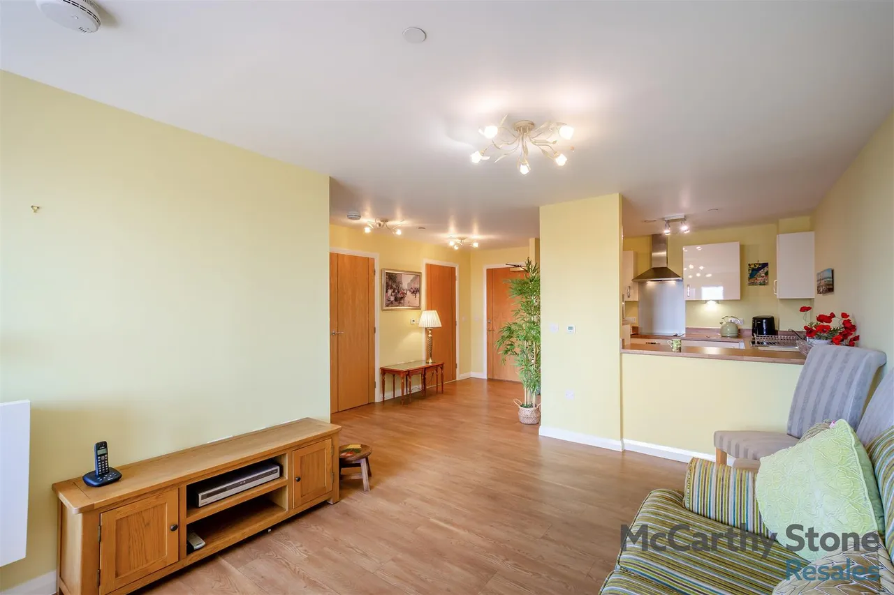 South Promenade, Lytham St. Annes, FY8, photo 13