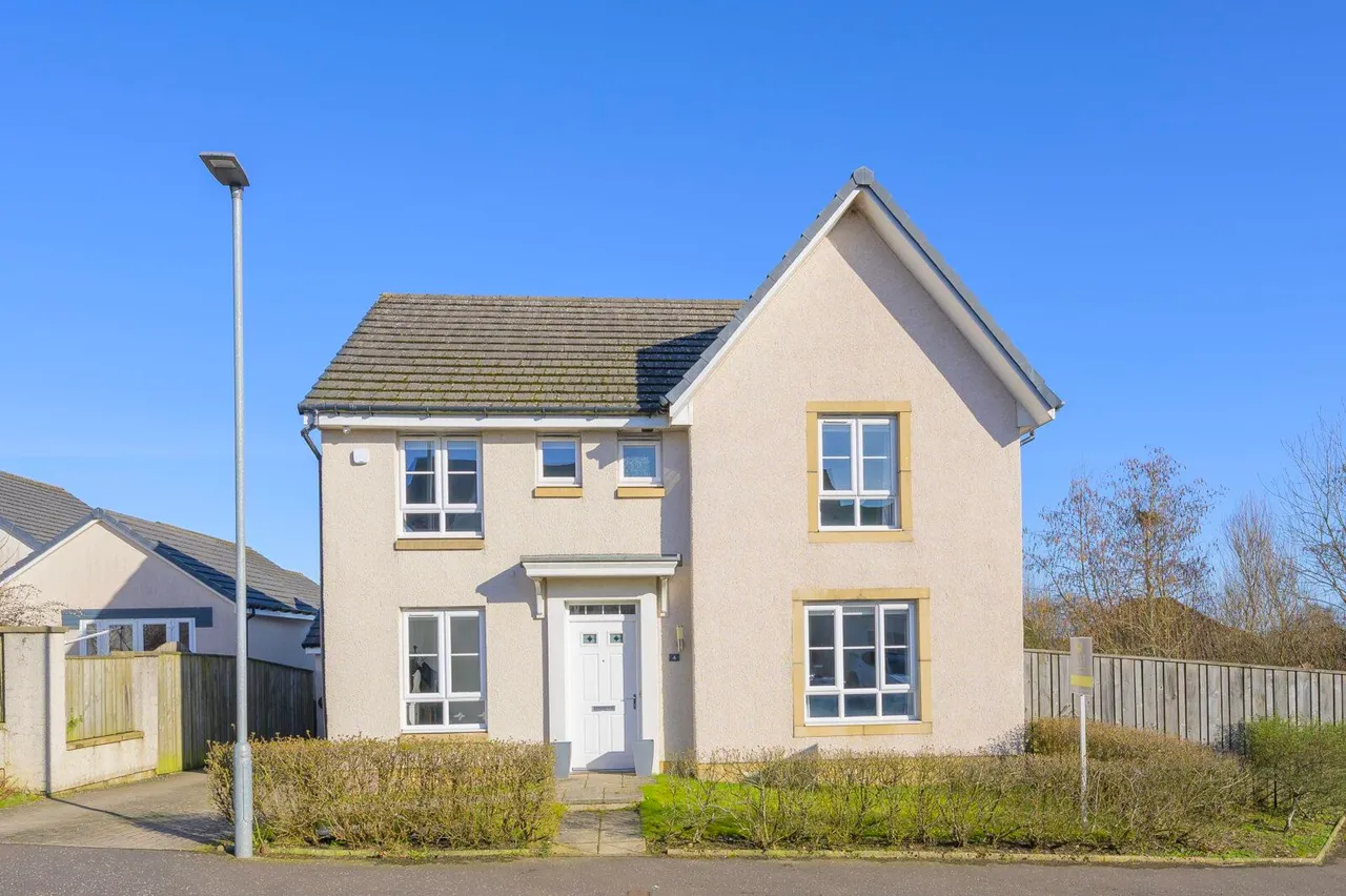 Balgownie Drive, Westerwood, Cumbernauld, G68 0FT, photo 2