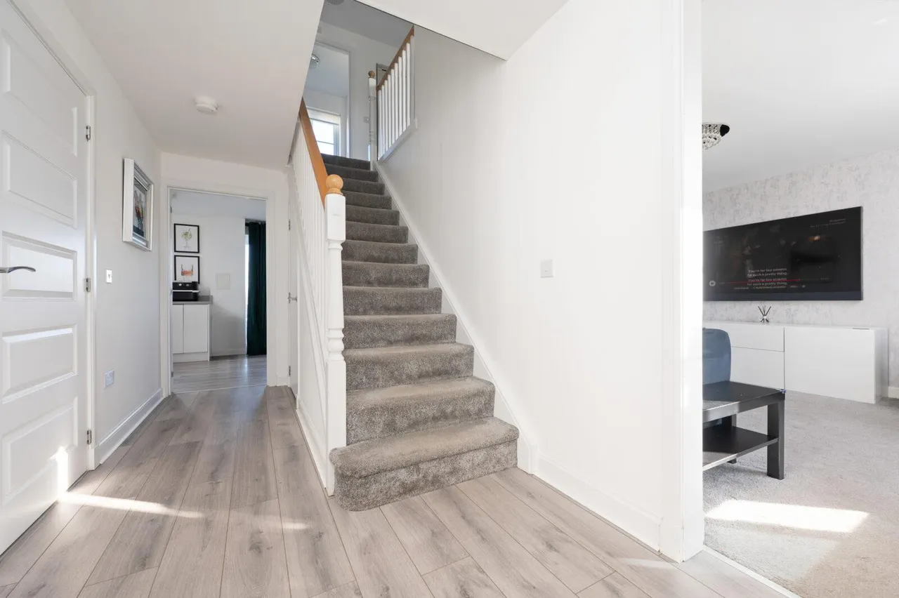 Balgownie Drive, Westerwood, Cumbernauld, G68 0FT, photo 3