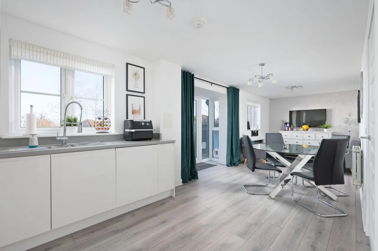 Balgownie Drive, Westerwood, Cumbernauld, G68 0FT, photo 12
