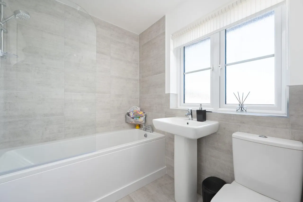 Balgownie Drive, Westerwood, Cumbernauld, G68 0FT, photo 33