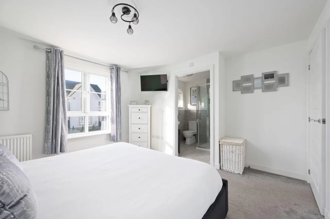 Balgownie Drive, Westerwood, Cumbernauld, G68 0FT, photo 24